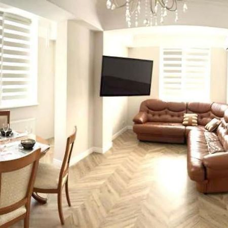 Very Large Apartment For Family! On Milestiu! Chisináu Exterior foto